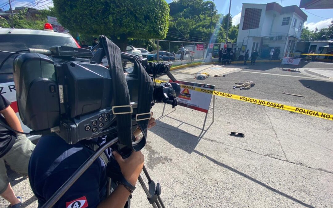 Fuga de agua habría provocado que rastra atropellara 2 personas en la Troncal del Norte.