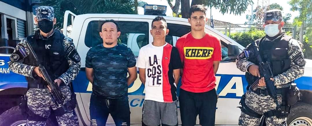 Tres capturados con droga en Santa Ana.