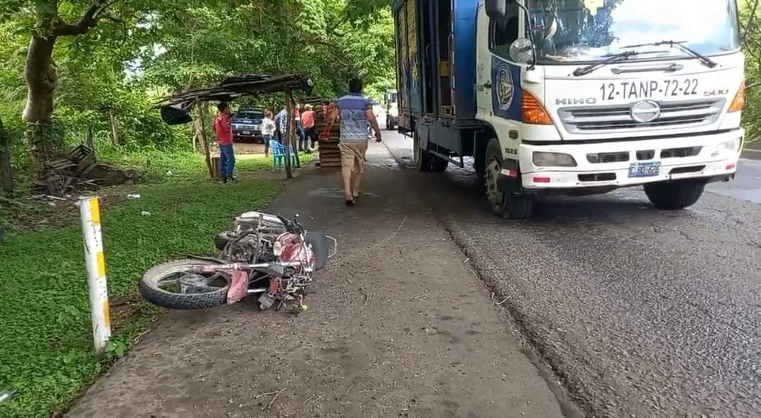 Dos lesionados tras accidente en Jocoro.