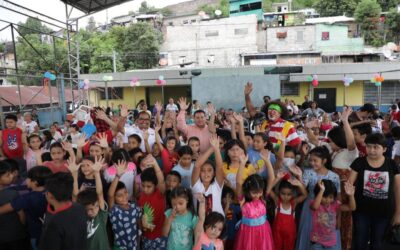 MINISTRO ROLANDO CASTRO PRESIDIÓ ENTREGA DE JUGUETES A NIÑOS DE 20 COMUNIDADES Y LLEVÓ BUENAS NOTICIAS.